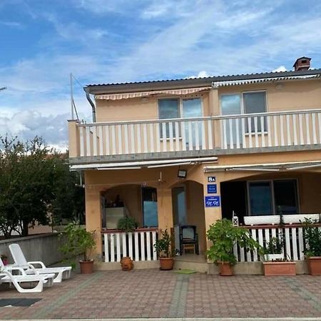N.N Apartman Vir Kültér fotó